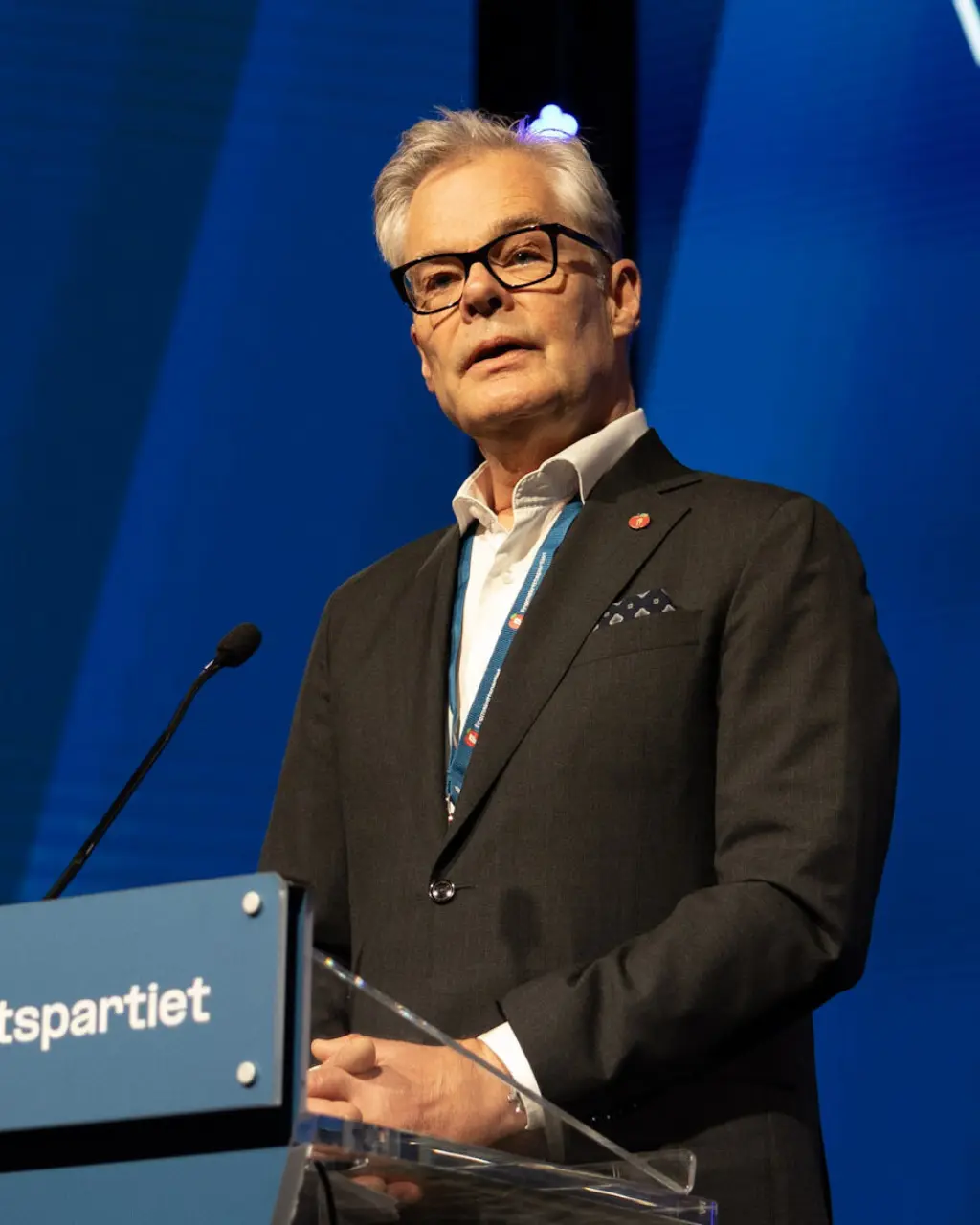 FrP prioriterer kjerneoppgavene og gir folk mer å rutte med