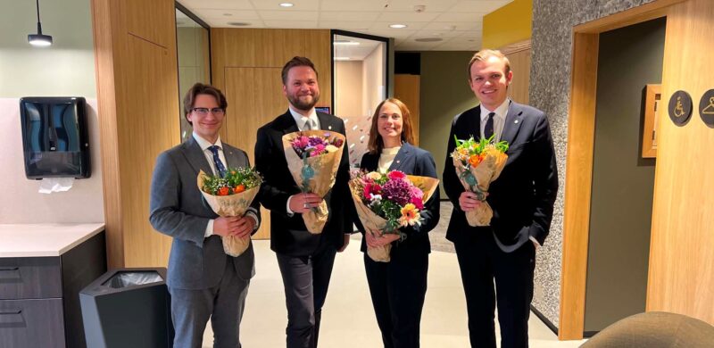 FrP sitt lag i byrådet. Fra venstre Magnus Thorsen, rådgiver for Haugen. Byråd for barnehage og skole, Christian Haugen. Byråd for eldre, helse og omsorg, Hailey Anita Henriksen. Tobias Øvstedal, rådgiver for Henriksen.