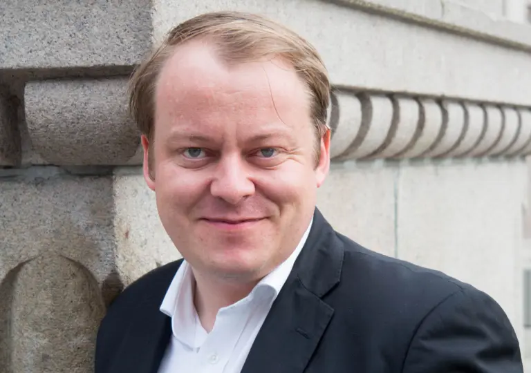 Lenke til artikkel om FrP sikrer pensjon fra første krone