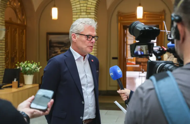 Lenke til artikkelen om: Kun FrP vil redusere drivstoffavgiftene Lenke til artikkelen om: Kun FrP vil redusere drivstoffavgiftene