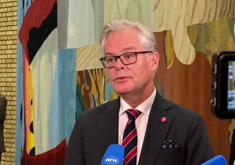 Lenke til artikkel om Reagerer på skjulte avgiftsøkninger