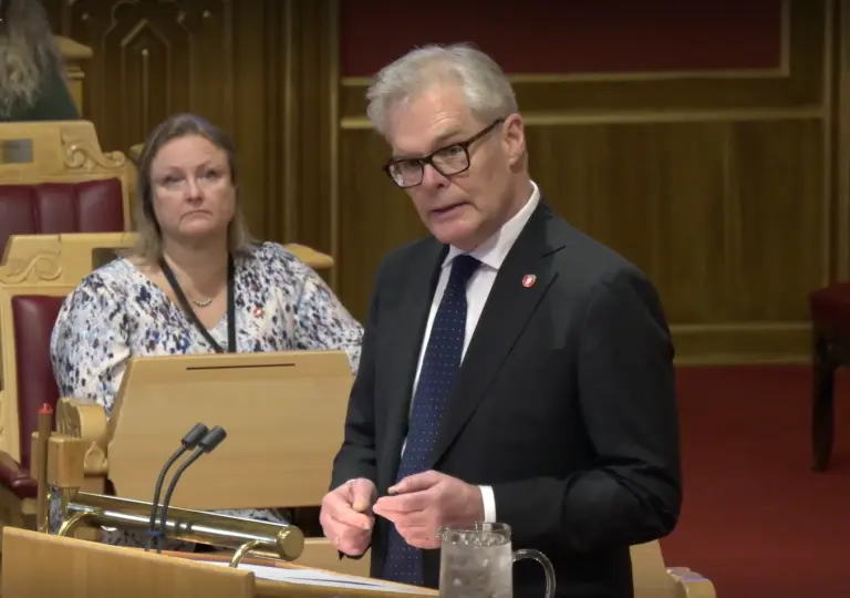 Lenke til artikkel om – Er det slik at finansministeren mener å forstå noe som resten av verden ikke har forstått?