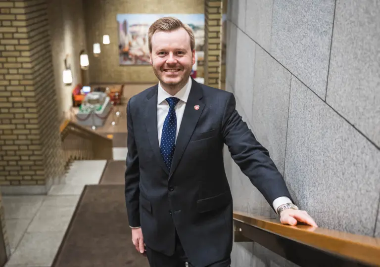 Lenke til artikkel om FrP sikrer flertall for RS-beskyttelse til spedbarn