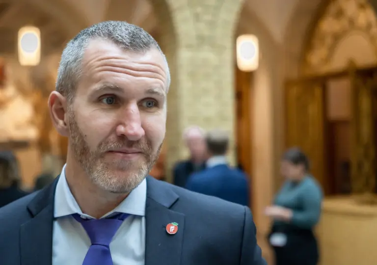 Lenke til artikkel om FrP vil vurdere kjernekraft i Norge