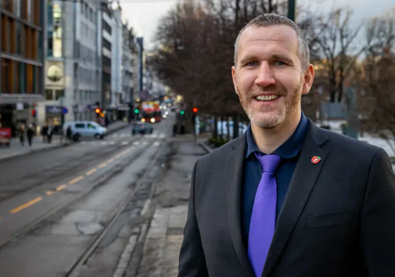 Lenke til artikkel om – Symbolpolitikkens tid er forbi