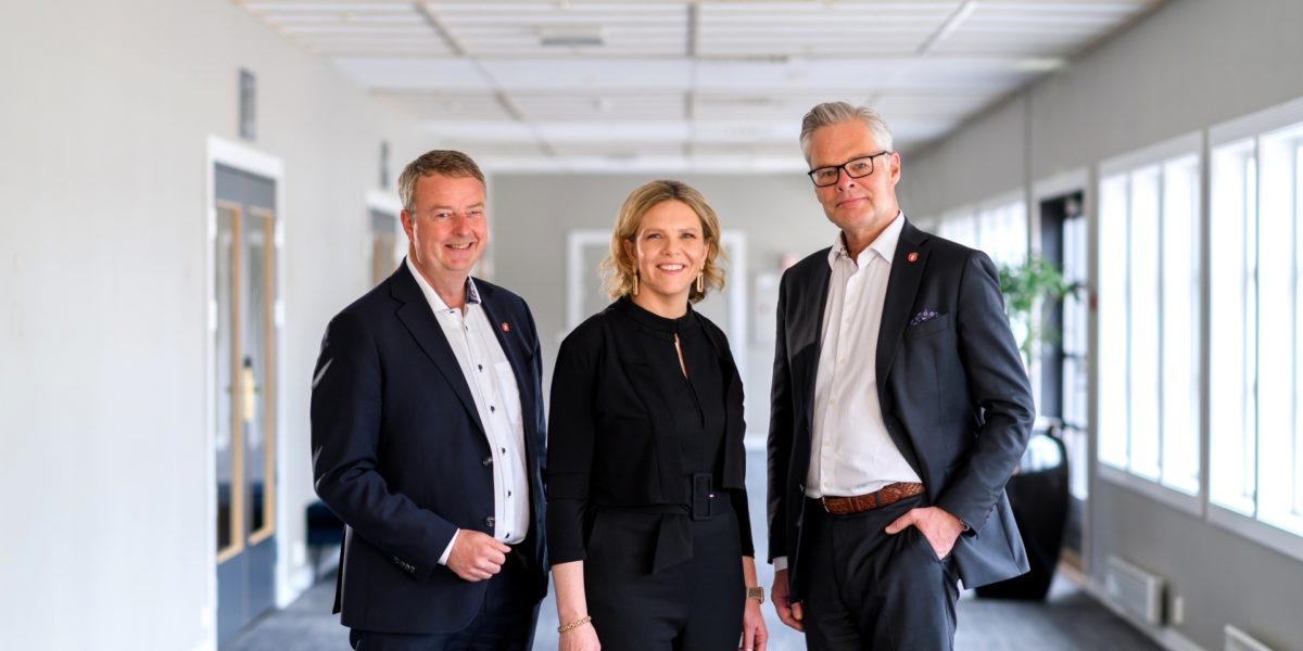 Foto av FrPs ledertrio. Sylvi Listhaug, Hans Andreas Limi og Terje Søviknes Foto av FrPs ledertrio. Sylvi Listhaug, Hans Andreas Limi og Terje Søviknes