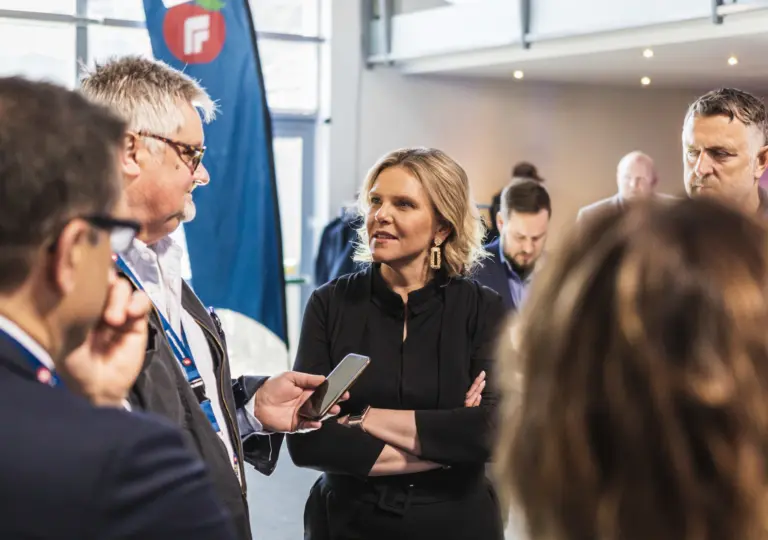 Lenke til artikkel om 20 år senere står valgfriheten på spill Lenke til artikkel om 20 år senere står valgfriheten på spill