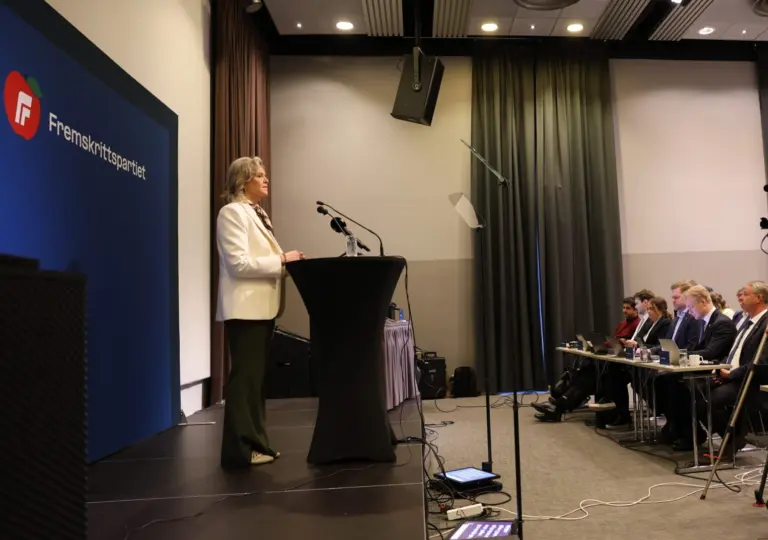 Lenke til artikkel om Lavere skatter og avgifter gir økt kjøpekraft og moderate lønnsoppgjør Lenke til artikkel om Lavere skatter og avgifter gir økt kjøpekraft og moderate lønnsoppgjør