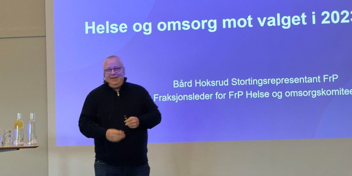 Bård Hoksrud åpnet konferansen og skapte stor entusiasme Bård Hoksrud åpnet konferansen og skapte stor entusiasme