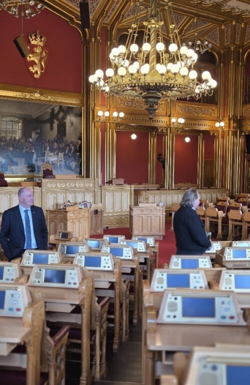 Lenke til artikkel om Fremskrittspartiets historie