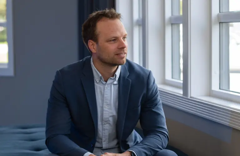 Lenke til artikkelen om: FrP sikrer tøffere grep mot gjengrekruttering på nett