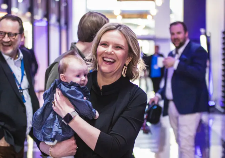 Lenke til artikkel om Foreldre trenger mer frihet Lenke til artikkel om Foreldre trenger mer frihet