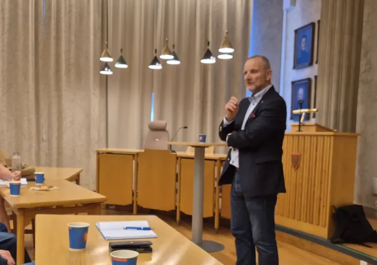 Lenke til artikkel om Medlemsmøte 11/6 - Morten Kolbjørnsen om forsvar og beredskap