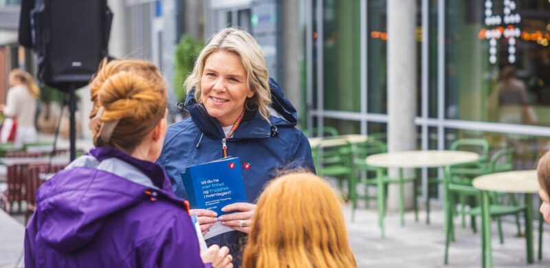 Er du enig med FrPs politikk? Bli med på laget! Er du enig med FrPs politikk? Bli med på laget!