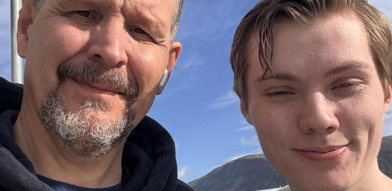 Nestleder i Tromsø FrP og 3. kandidat ved stortingsvalget, Eirik Johansen, og FpUs Erling Salberg. Nestleder i Tromsø FrP og 3. kandidat ved stortingsvalget, Eirik Johansen, og FpUs Erling Salberg.