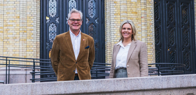 Nestleder Hans Andreas Limi og partileder Sylvi Listhaug vil kutte i skatter og avgifter.
